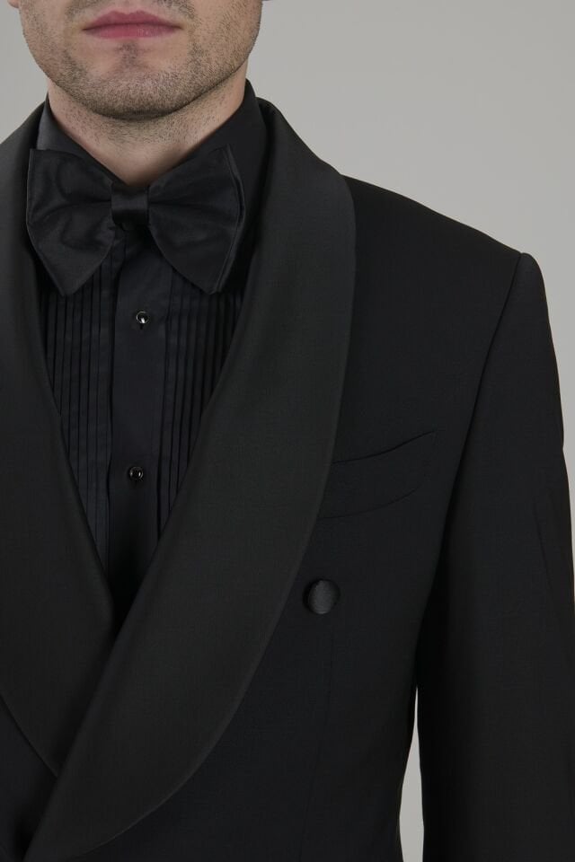Double-breasted Shawl Lapel (4 buttoned)