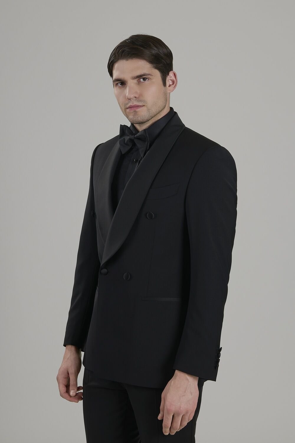 Double-breasted Shawl Lapel (4 buttoned)