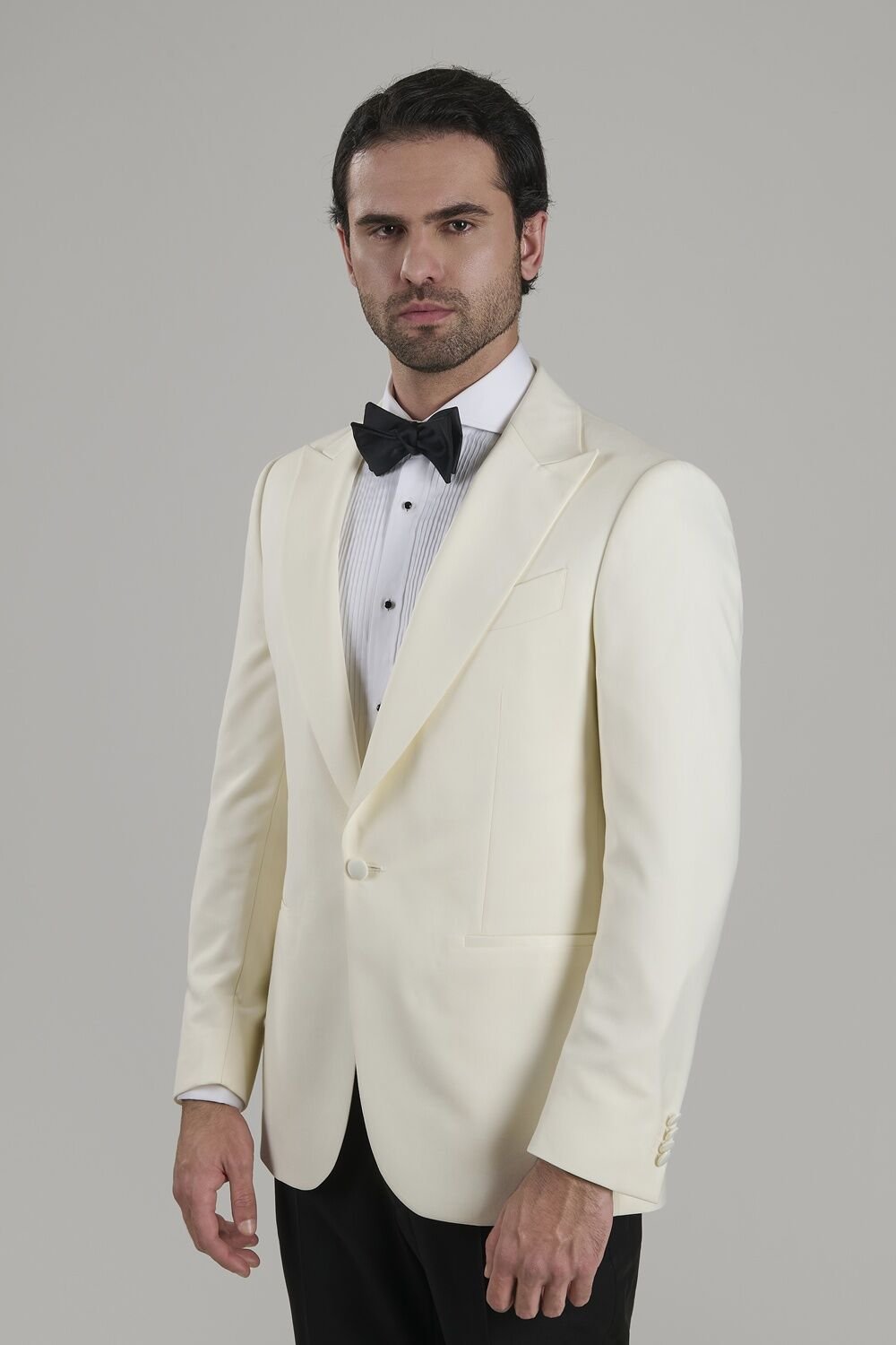 Ecru Peak Lapel Tuxedo