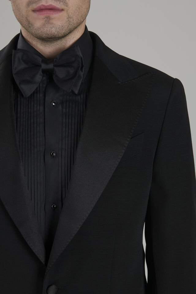 Tessuti Piemontesi Peak Lapel Tuxedo