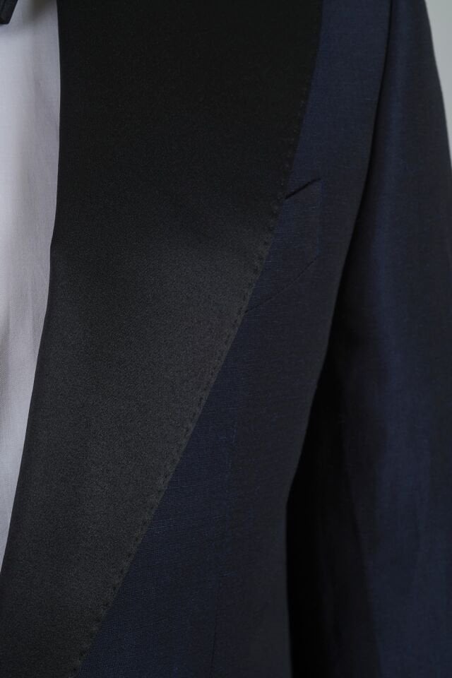 Tessuti Piomentesi Peak Lapel Tuxedo